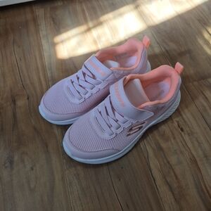 Skechers Girls Light Pink Sneakers